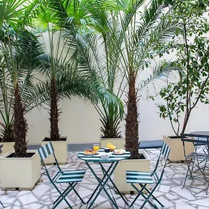 Est 3*, Paris Frankreich
